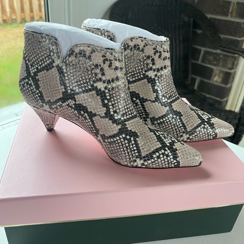 Kate Spade New York Raelyn Booties size 7M